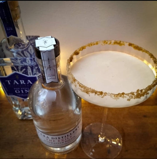 Dublin Handshake Cocktail Recipe | Poitín, Baileys & Gin Drink